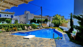  Calma Apartments & Studios  Миртиос